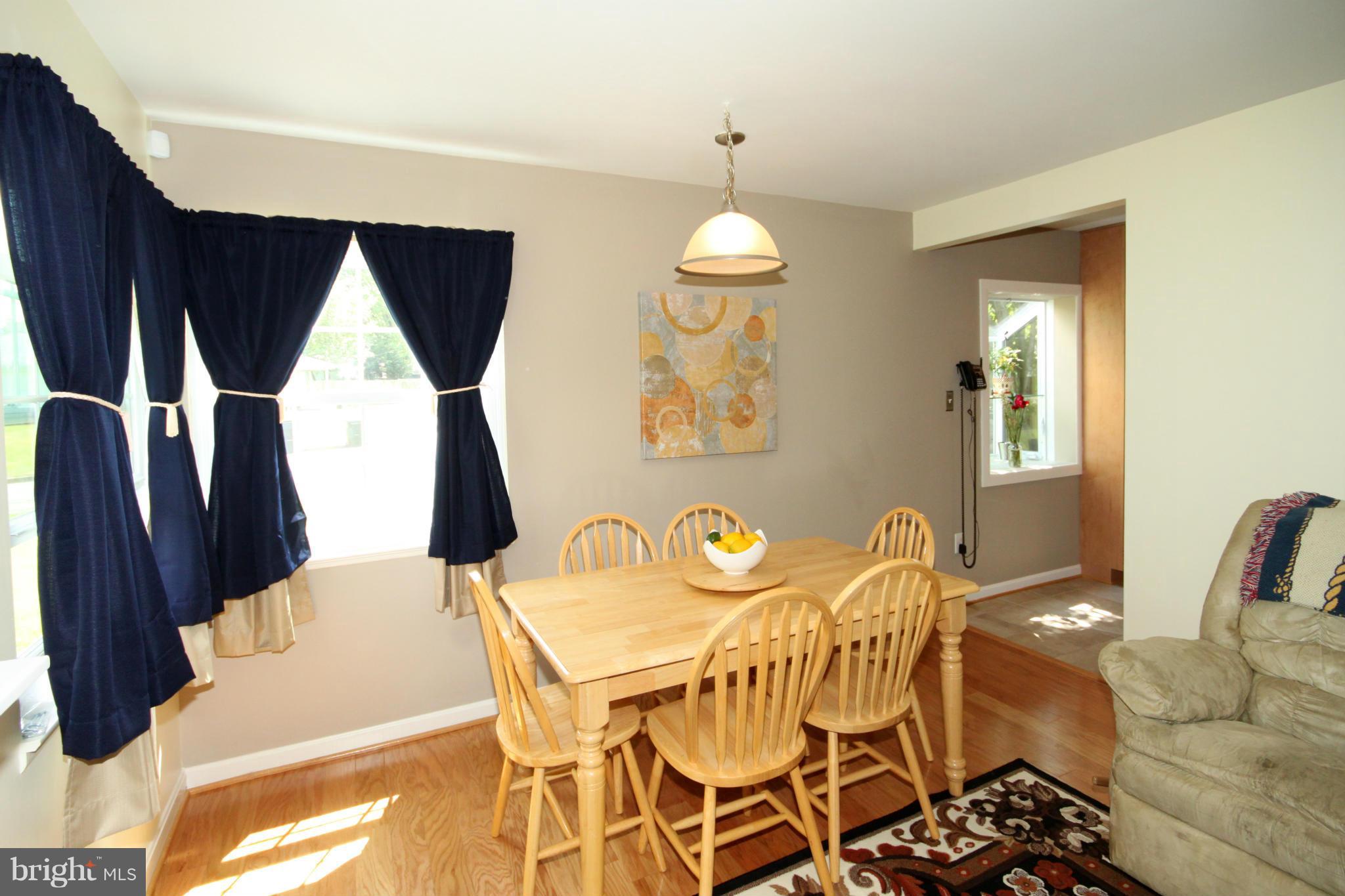 6220 Apache Street Springfield, VA 22150 - Photo 4 of 21 Dining Room