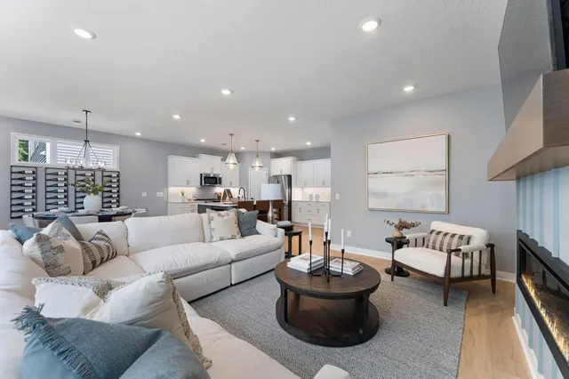 $520,000 | 405 James Parkway, Cottage Grove, MN 55016