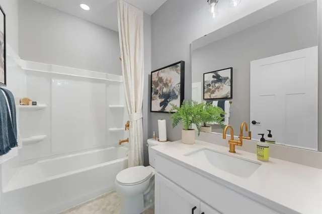 $520,000 | 405 James Parkway, Cottage Grove, MN 55016