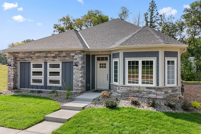 $520,000 | 405 James Parkway, Cottage Grove, MN 55016