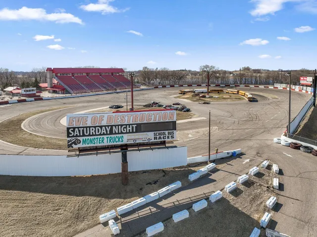 $520,000 | 405 James Parkway, Cottage Grove, MN 55016