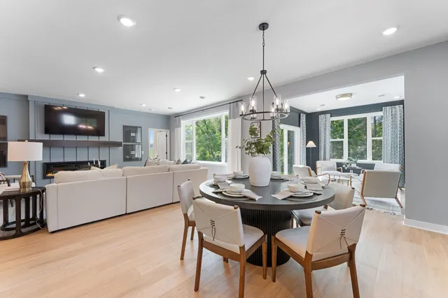 $520,000 | 405 James Parkway, Cottage Grove, MN 55016