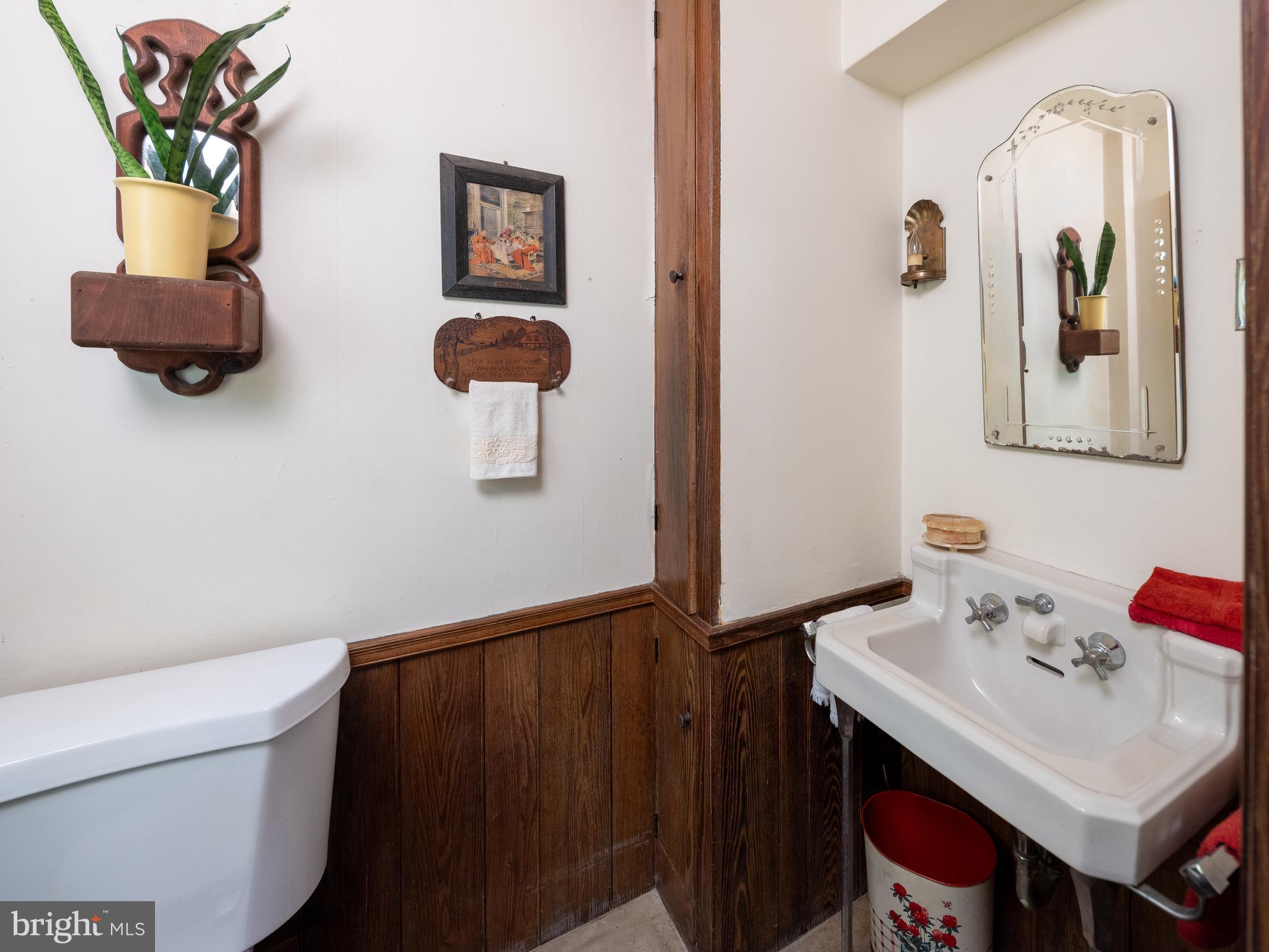 2890 Furlong Road Doylestown, PA 18902 - Photo 15 of 42 Powder Room