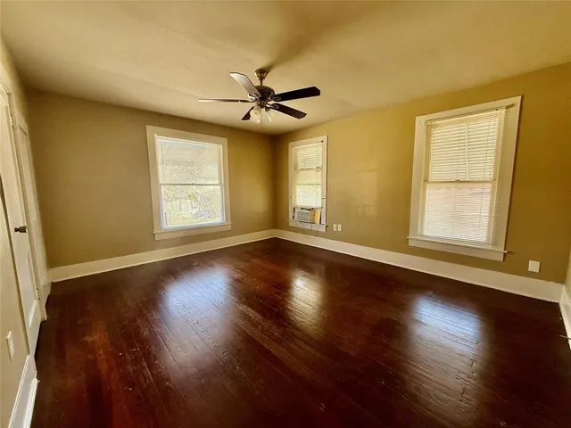 $800 | 3100 Avenue G, Unit 200, Fort Worth, TX 76105