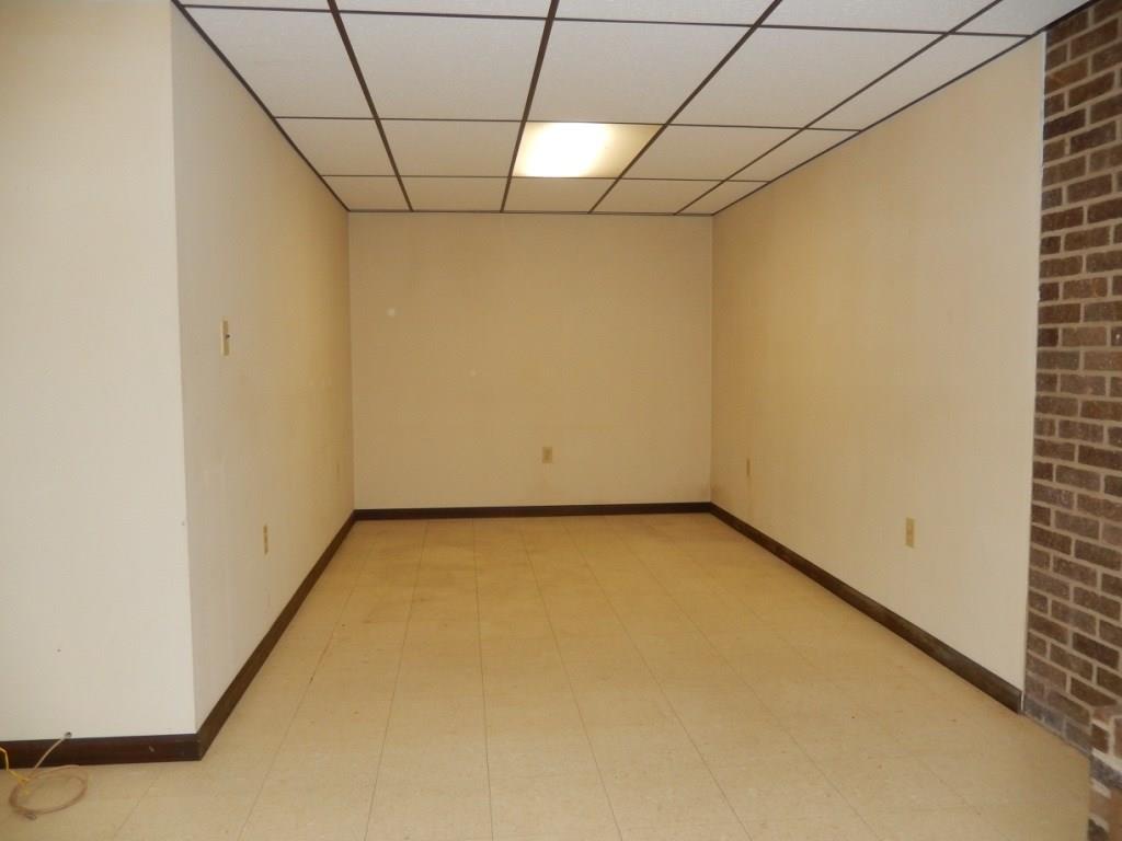 376 Glendale Road Beaver Falls, PA 15010 - Photo 14 of 21 Gallery Image 14
