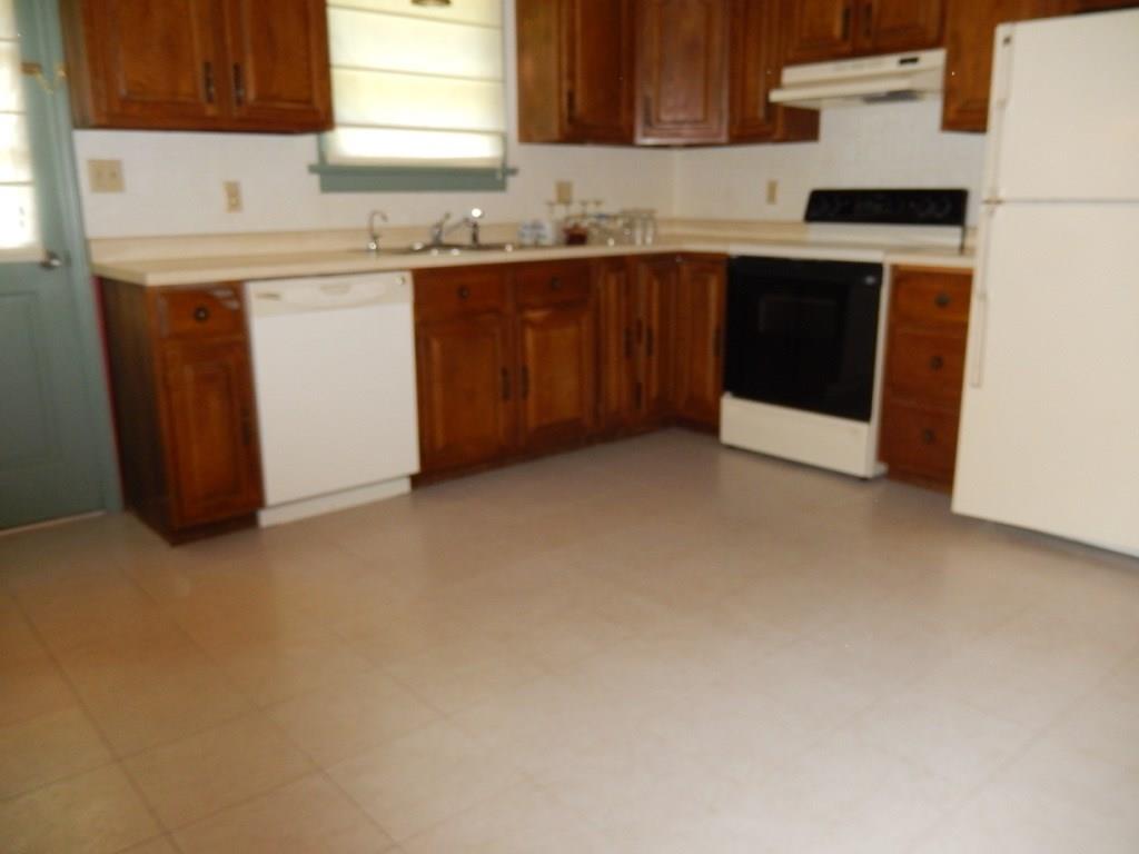 376 Glendale Road Beaver Falls, PA 15010 - Photo 10 of 21 Gallery Image 10