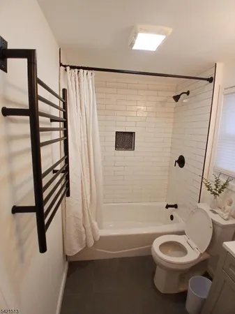 $2,400 | 17 Thomas Street, Unit 2, Bloomfield, NJ 07003