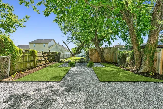 $1,395 | 1562 North Rocheblave Street, Unit 1/2, New Orleans, LA 70119