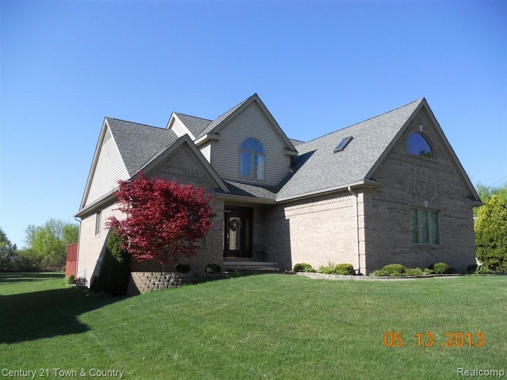 902 Trinway Road Troy, MI 48085 - Photo 1 of 24 side.JPG