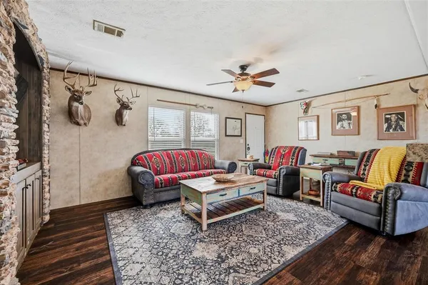 $585,000 | 1949 Greer Road, Sadler, TX 76264