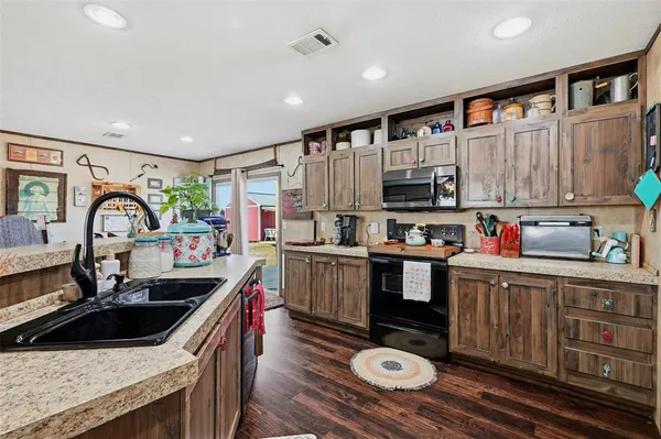 $585,000 | 1949 Greer Road, Sadler, TX 76264
