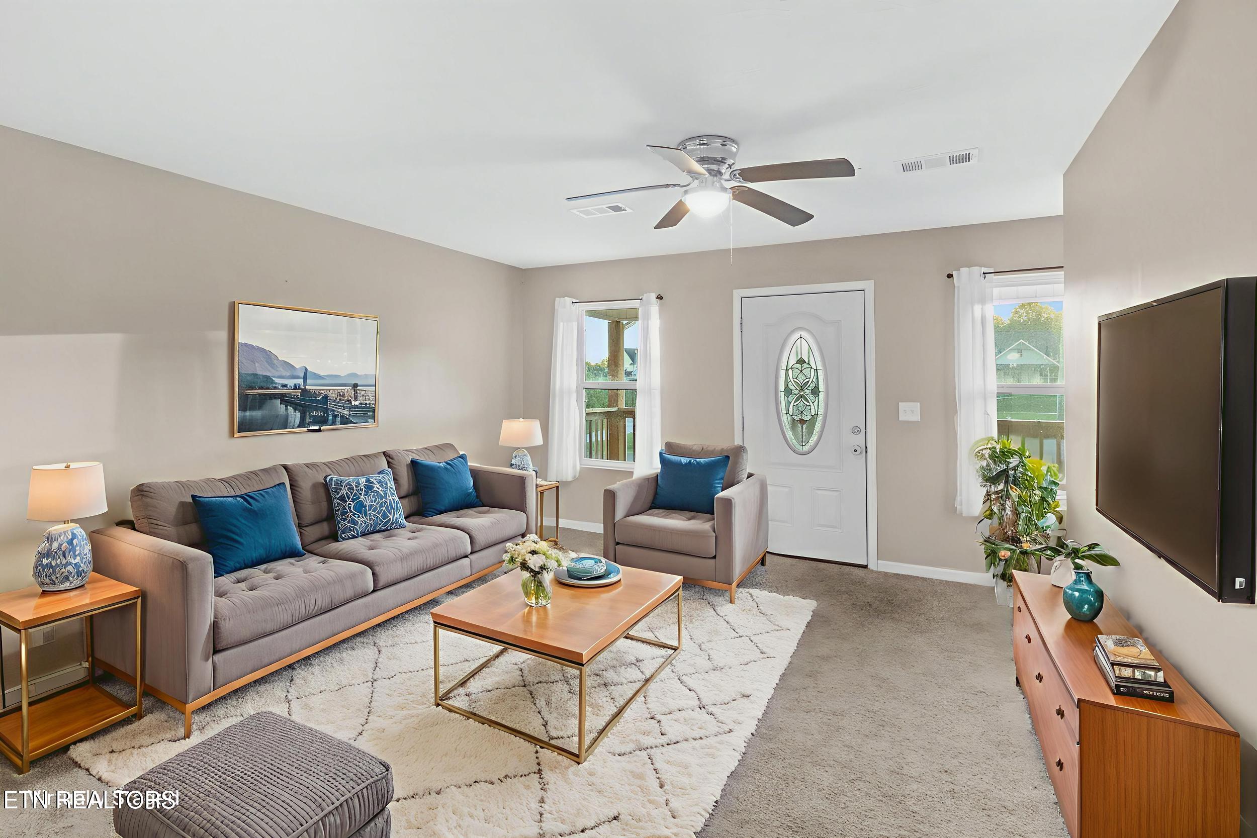 802 Forgety Road Jefferson City, TN 37760 - Photo 7 of 44 15_living room (virtually staged)