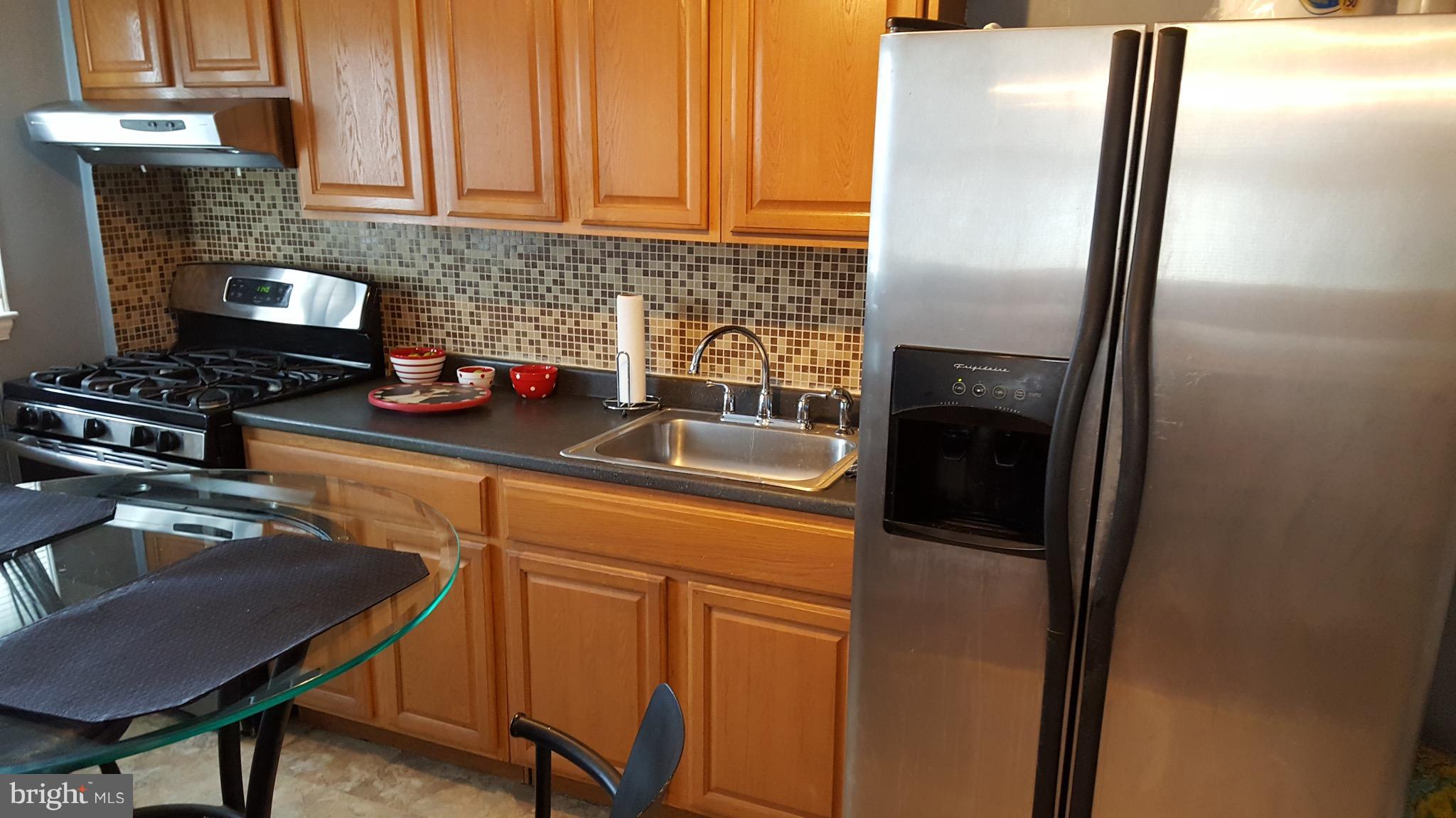 5935 Glenkirk Road Baltimore, MD 21239 - Photo 6 of 19 Kitchen