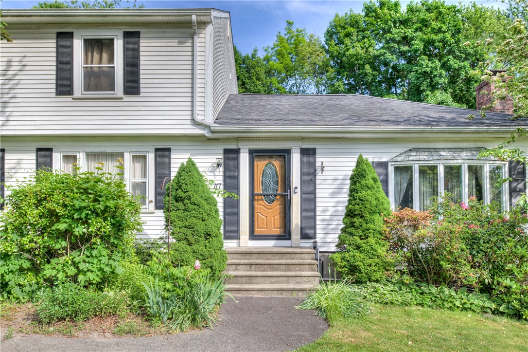 117 Bulgarmarsh Road Tiverton, RI 02878 - Photo 5 of 41