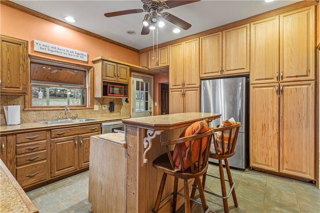 333 Patterson Road Bethel Park, PA 15102 - Photo 8 of 23 Gallery Image 8