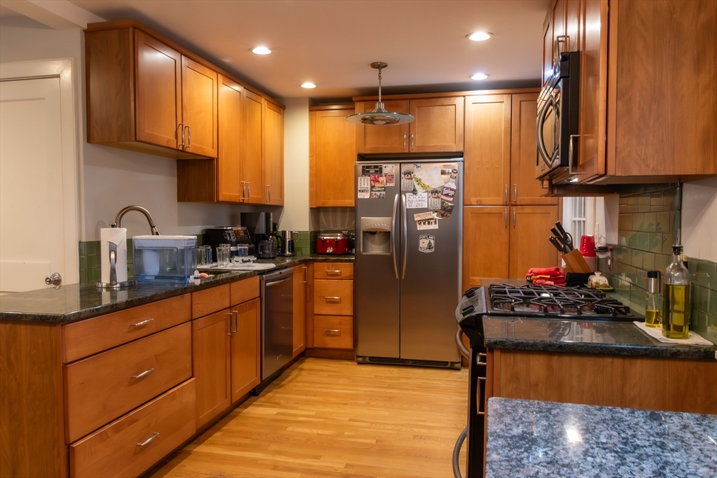 47 Ward Street Boston, MA 02127 - Photo 9 of 22
