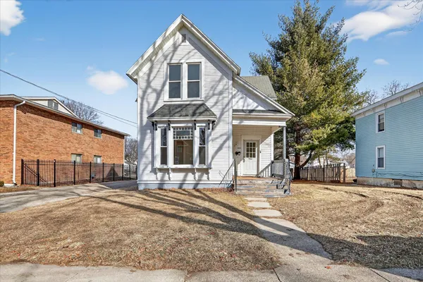 $149,900 | 905 West Grand Avenue, Beloit, WI 53511