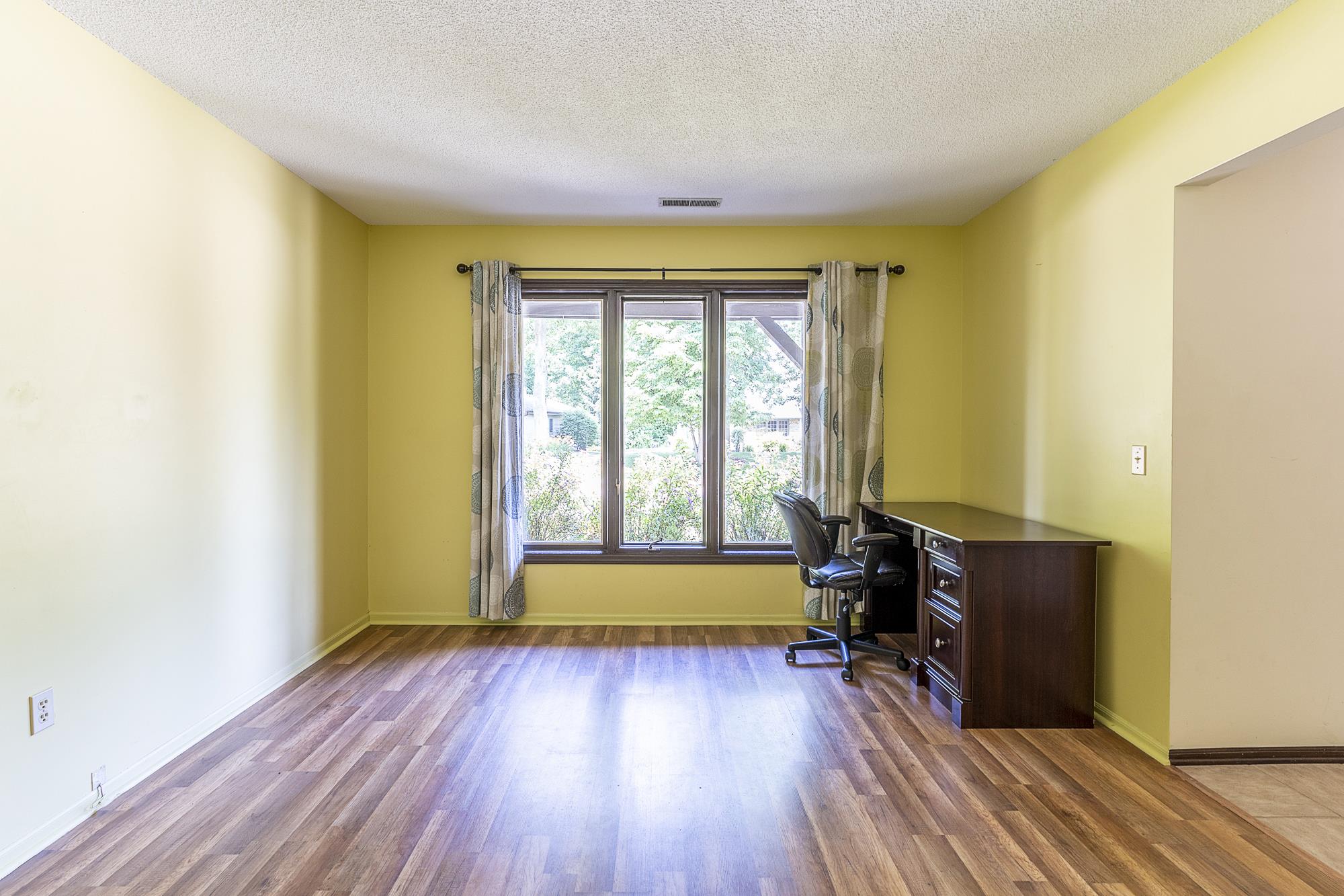 5834 Oak Fall Road Fort Wayne, IN 46845 - Photo 6 of 35