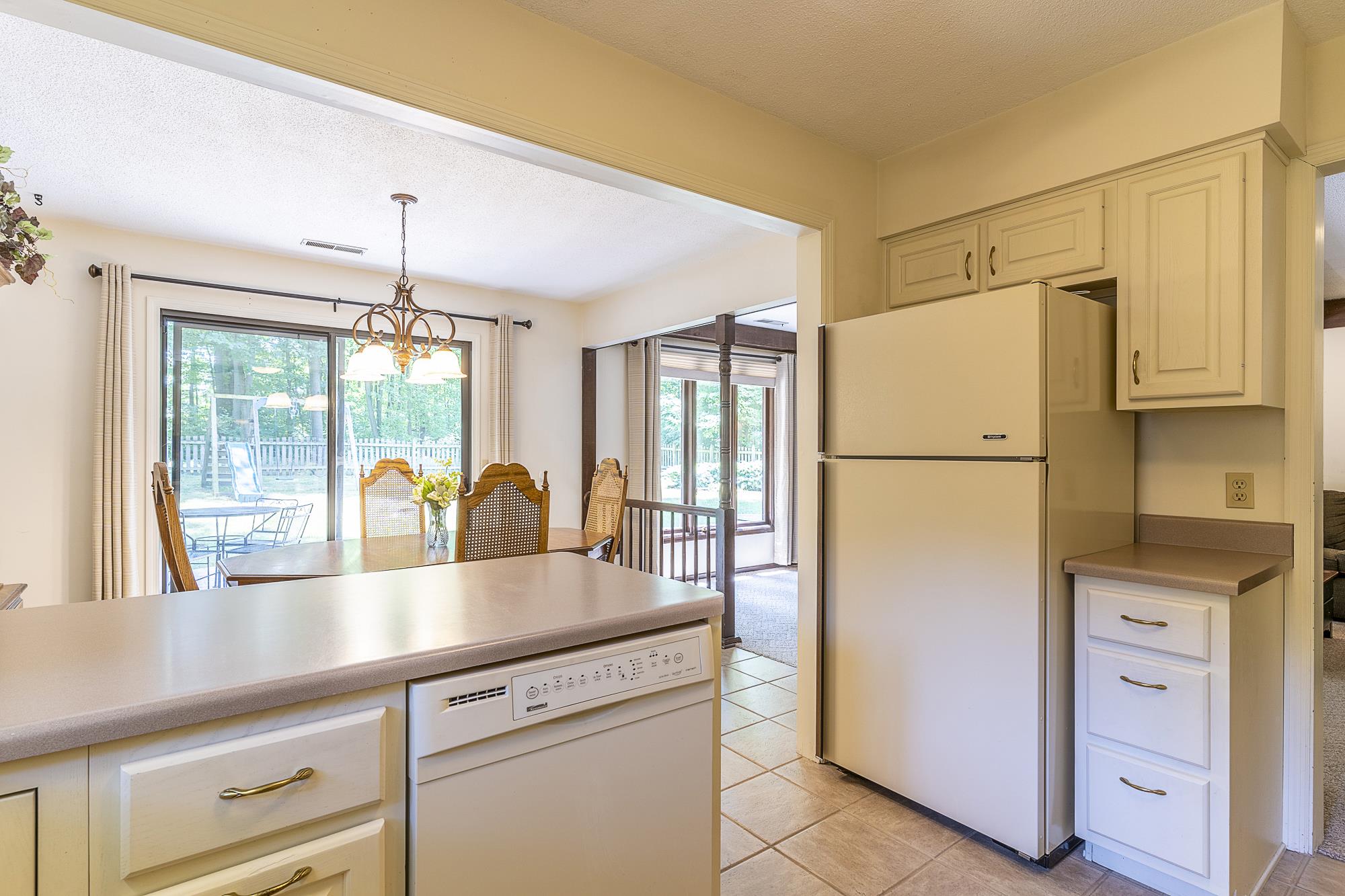 5834 Oak Fall Road Fort Wayne, IN 46845 - Photo 10 of 35