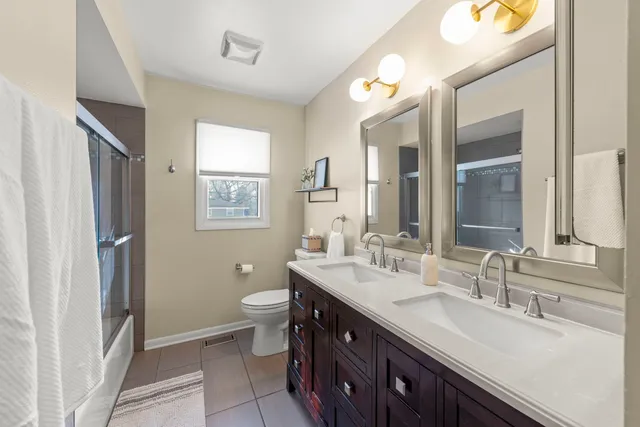 $439,900 | 1315 Underwood Terrace, Wheaton, IL 60189