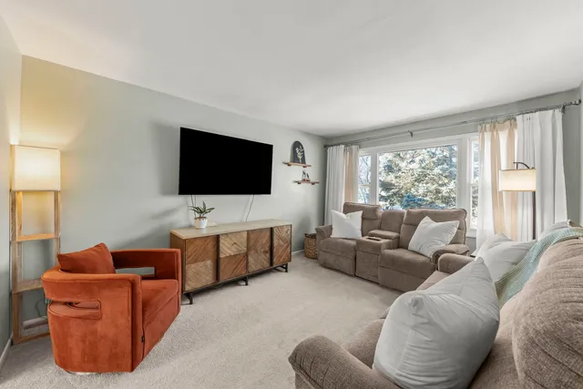 $439,900 | 1315 Underwood Terrace, Wheaton, IL 60189