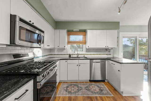 $439,900 | 1315 Underwood Terrace, Wheaton, IL 60189