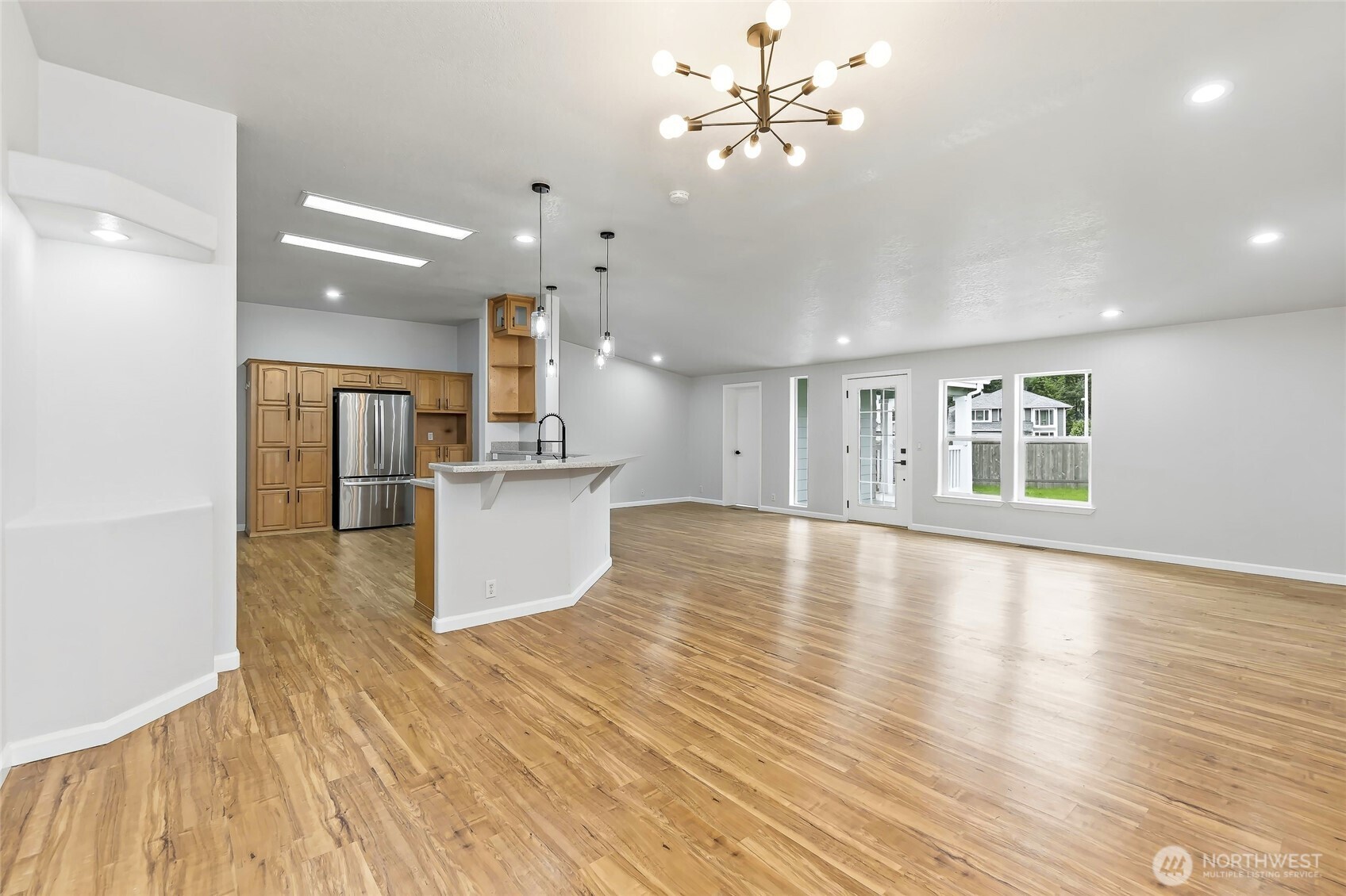 521 Military Road East Tacoma, WA 98445 - Photo 11 of 40