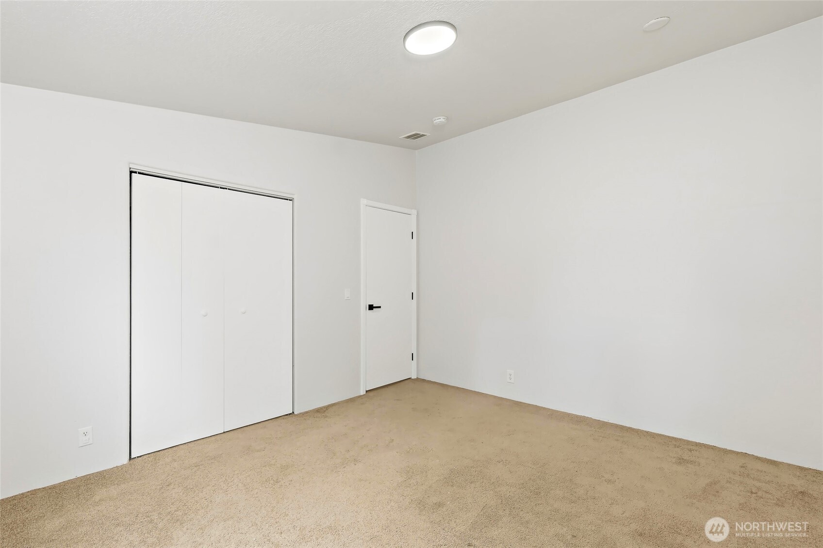521 Military Road East Tacoma, WA 98445 - Photo 18 of 40