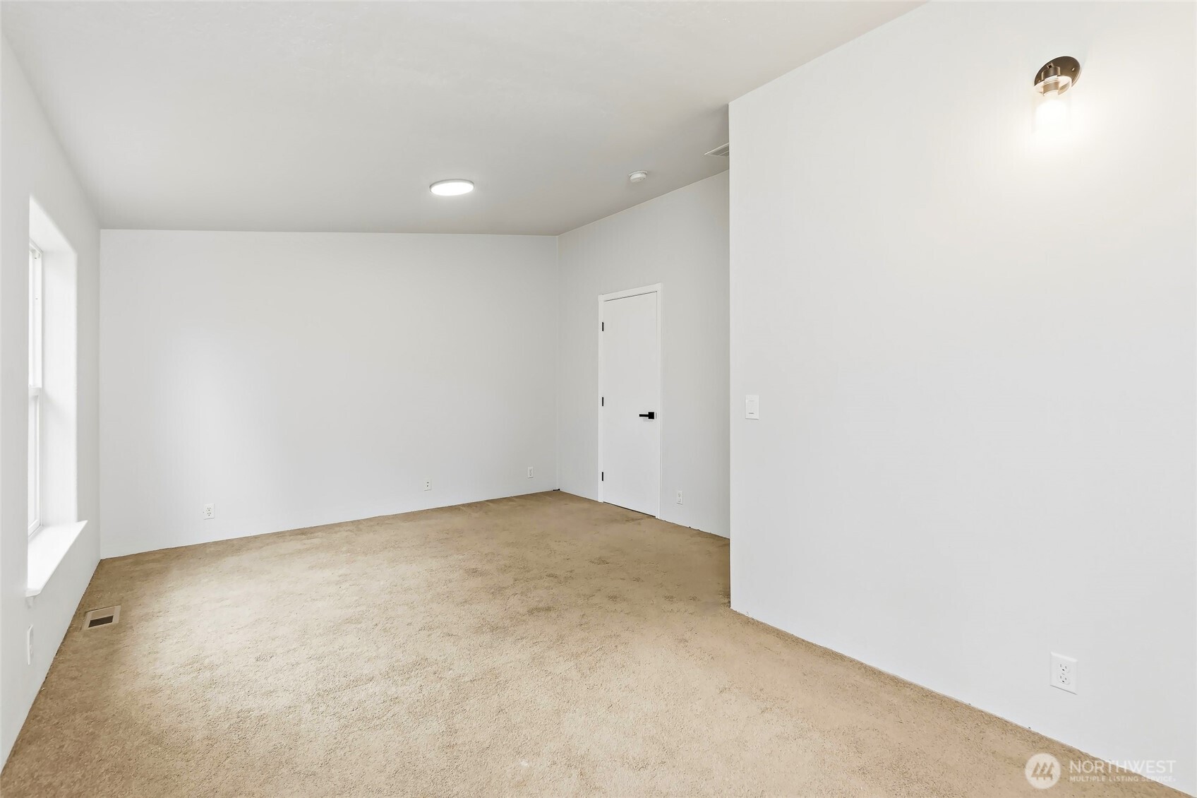 521 Military Road East Tacoma, WA 98445 - Photo 19 of 40