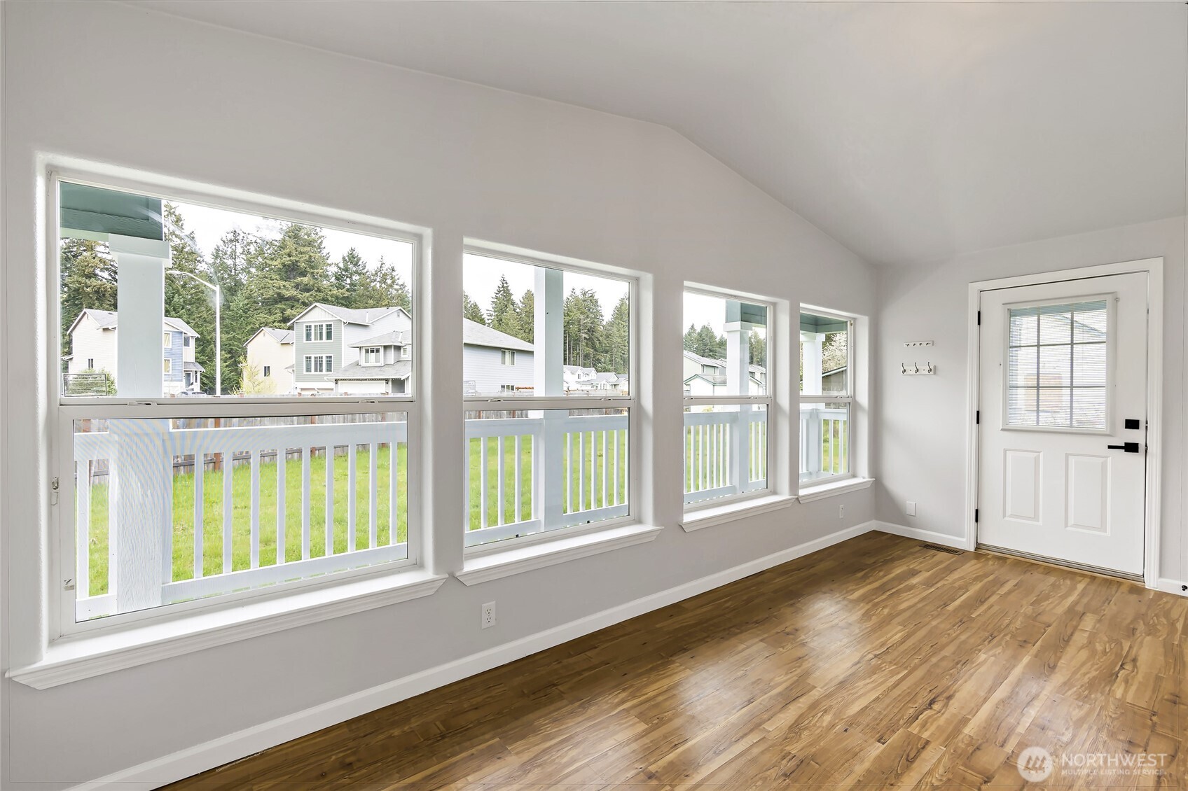 521 Military Road East Tacoma, WA 98445 - Photo 27 of 40