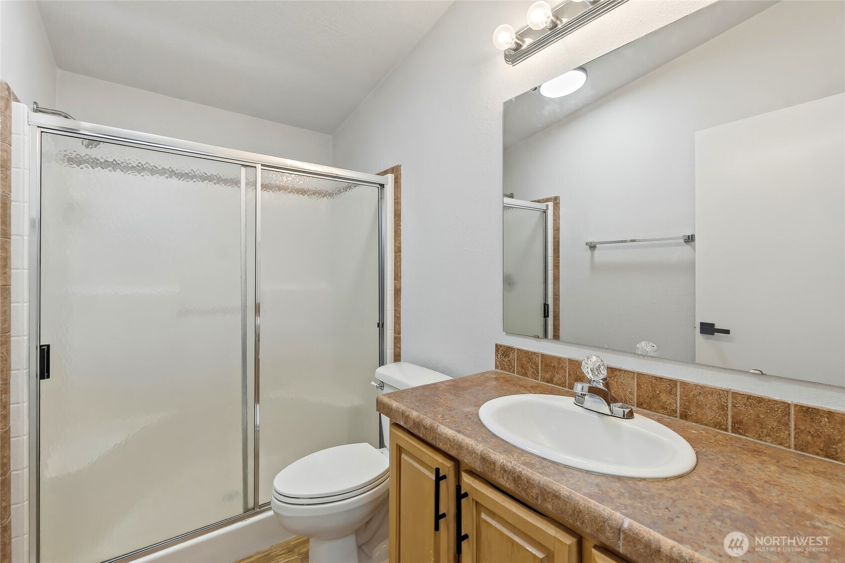 521 Military Road East Tacoma, WA 98445 - Photo 30 of 40