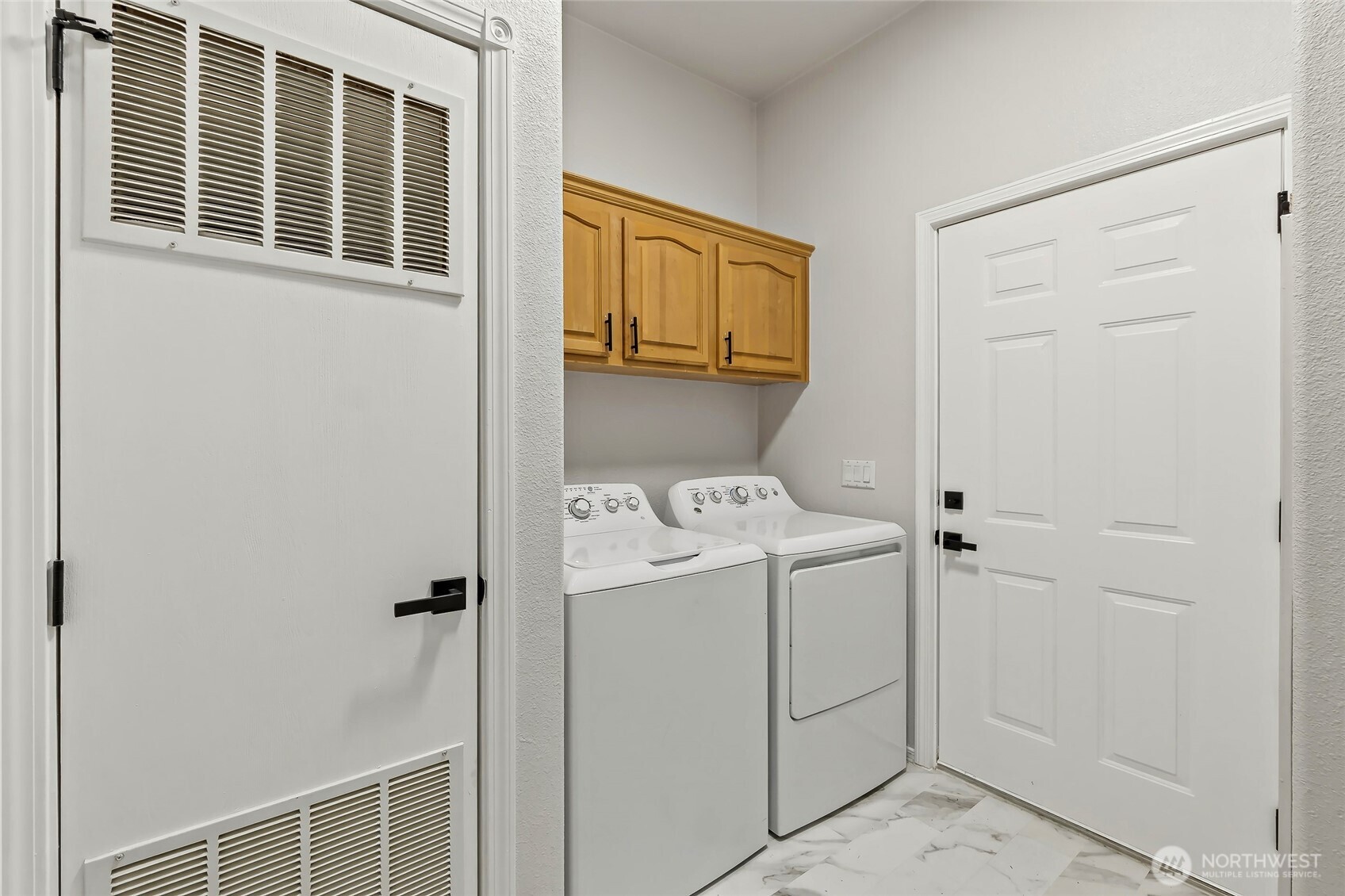 521 Military Road East Tacoma, WA 98445 - Photo 33 of 40