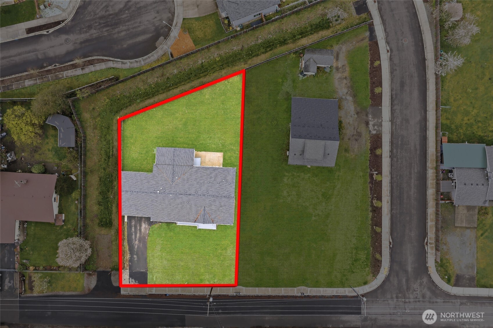 521 Military Road East Tacoma, WA 98445 - Photo 37 of 40