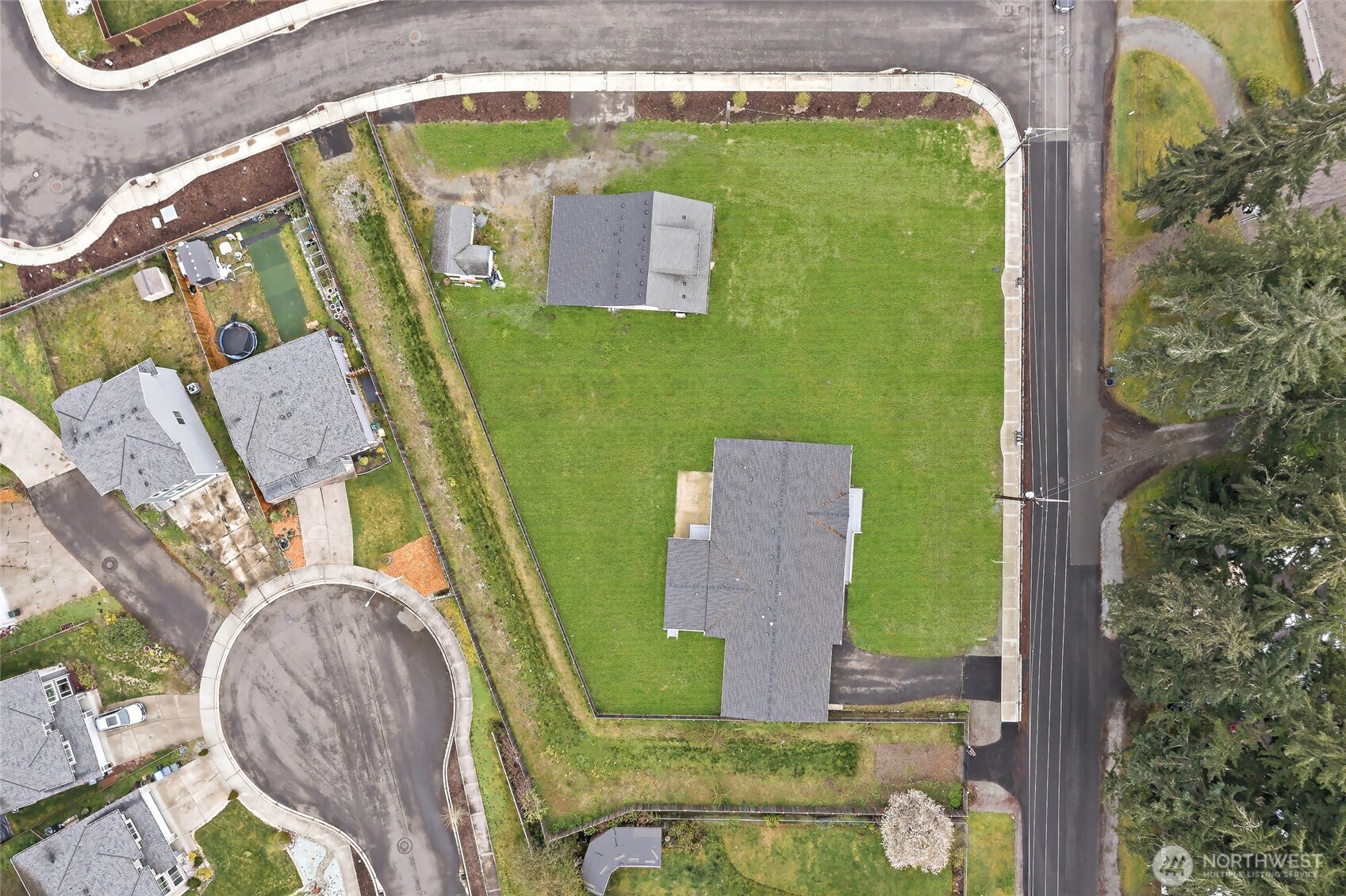 521 Military Road East Tacoma, WA 98445 - Photo 38 of 40