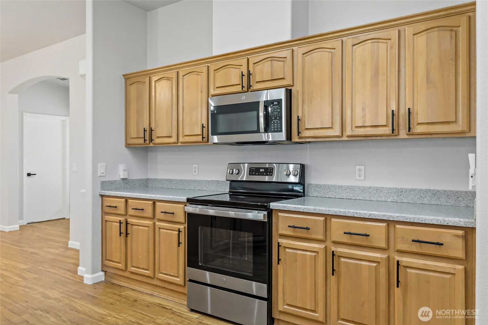 521 Military Road East Tacoma, WA 98445 - Photo 9 of 40