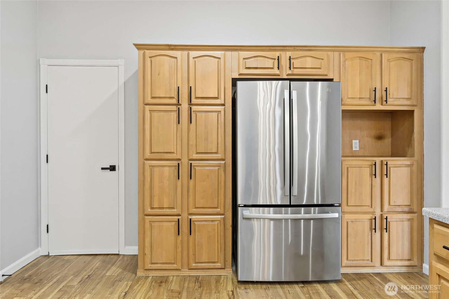 521 Military Road East Tacoma, WA 98445 - Photo 10 of 40