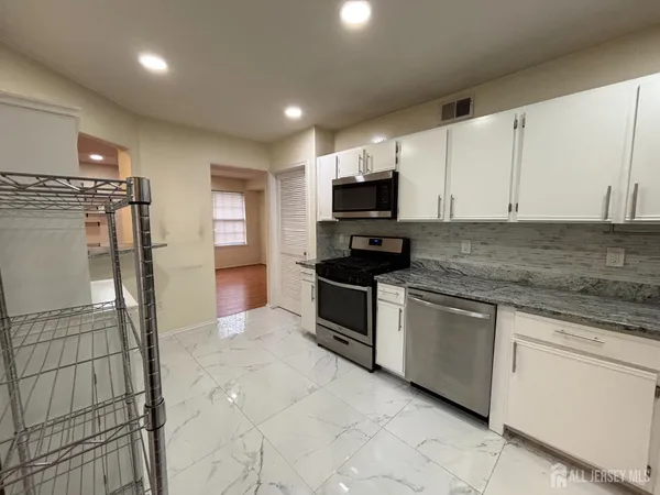 $2,500 | 1301 Plymouth Road, North Brunswick, NJ 08902