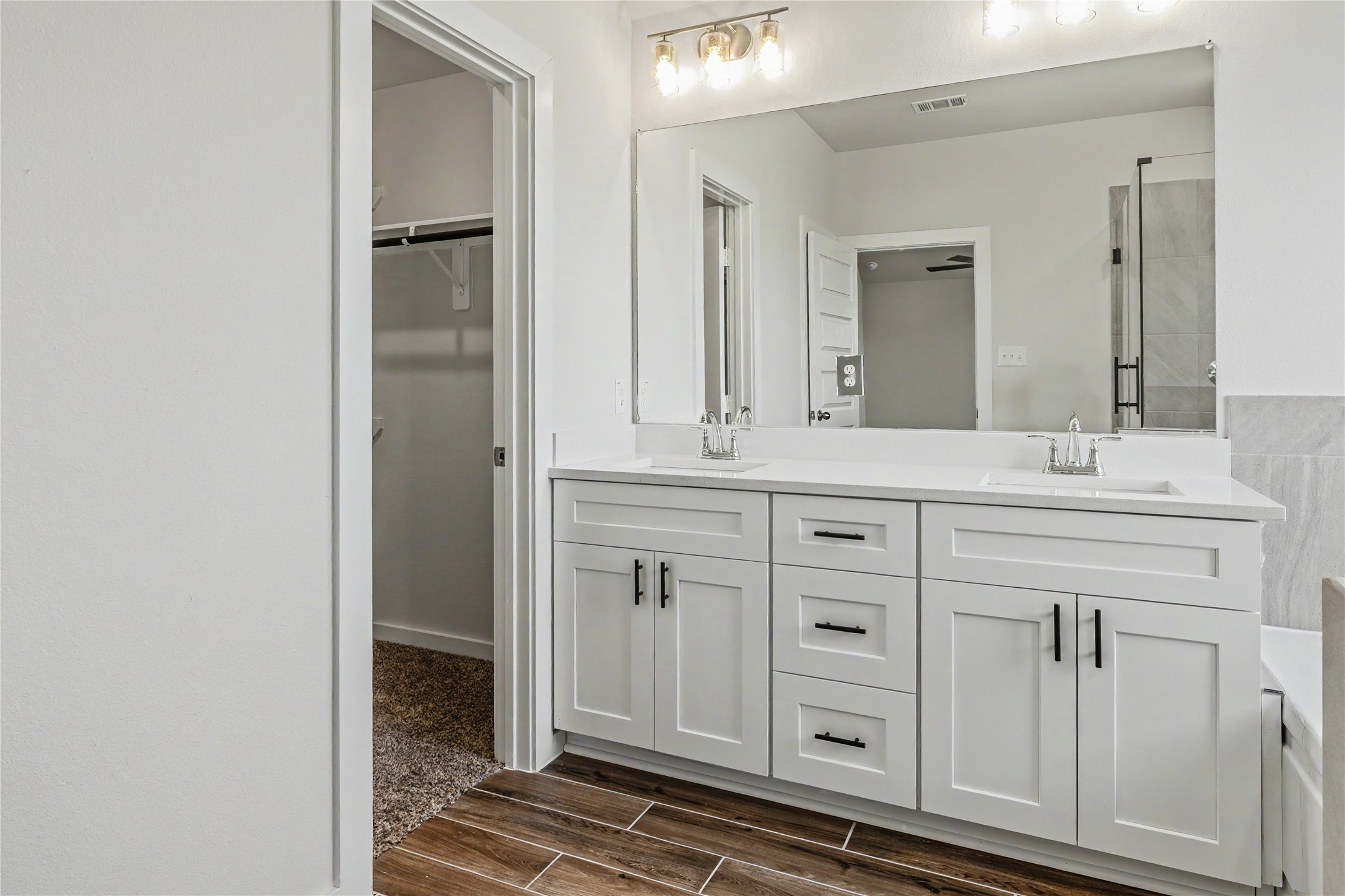 6427 Bolinas Court Rosharon, TX 77583 - Photo 24 of 49 a bathroom with a sink and a mirror