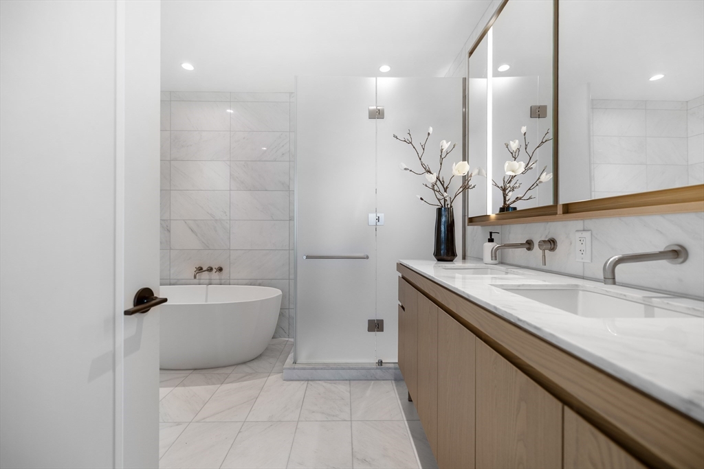 40 Trinity Place, Unit 27D Boston, MA 02116 - Photo 13 of 25 Gallery Image 13