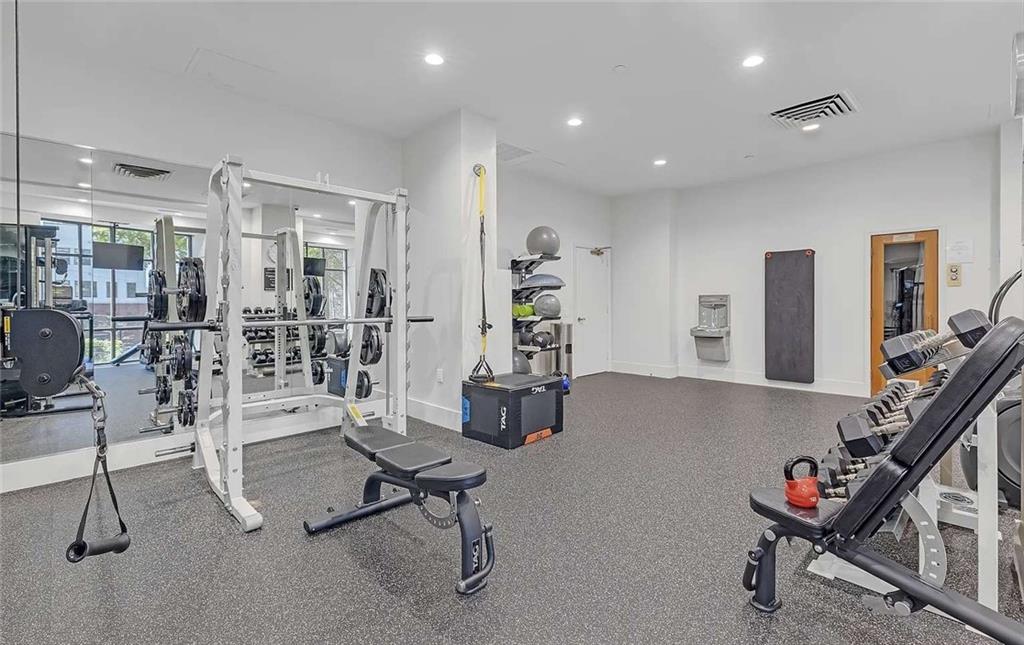 3475 Oak Valley Road Northeast, Unit 1570 Atlanta, GA 30326 - Photo 23 of 29 Gallery Image 23