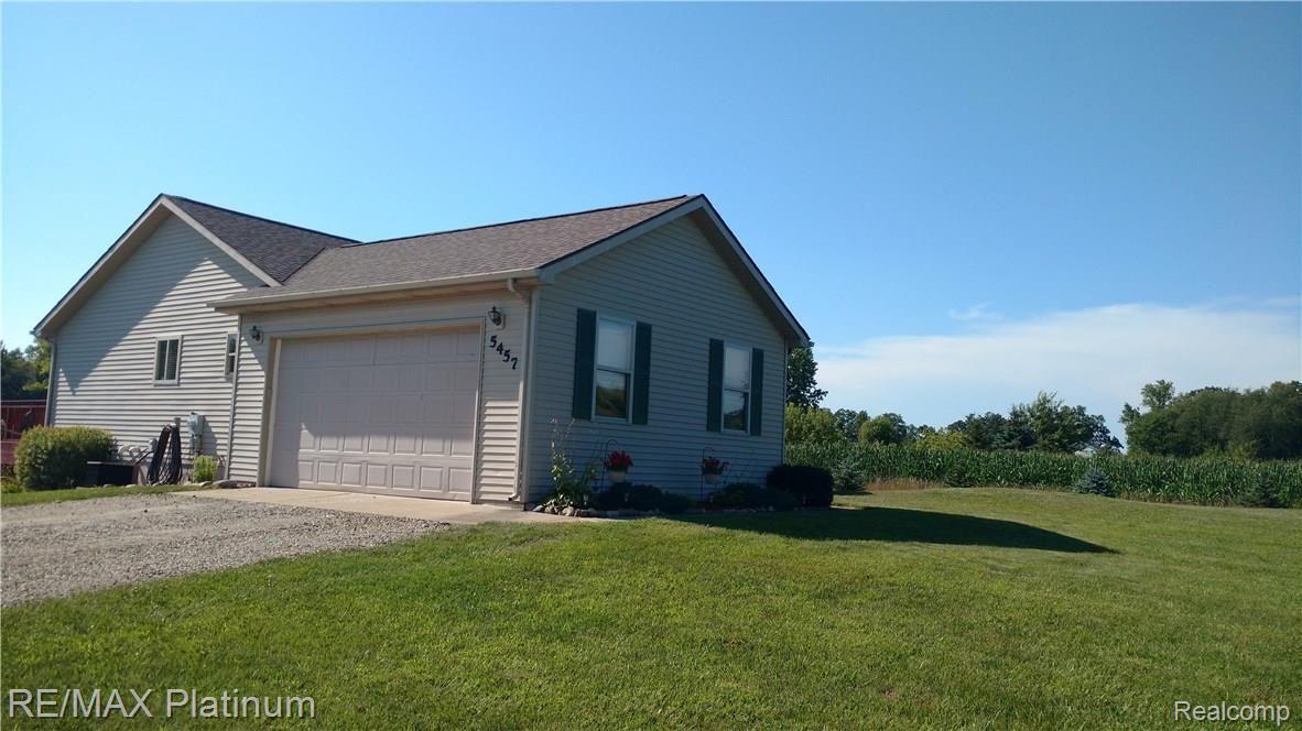 5457 North Fleming Road Fowlerville, MI 48836 - Photo 2 of 19 IMG_20170731_170437313.jpg