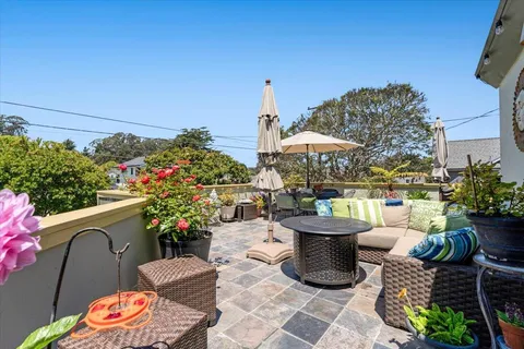 $1,549,000 | 522 Oak Drive, Capitola, CA 95010