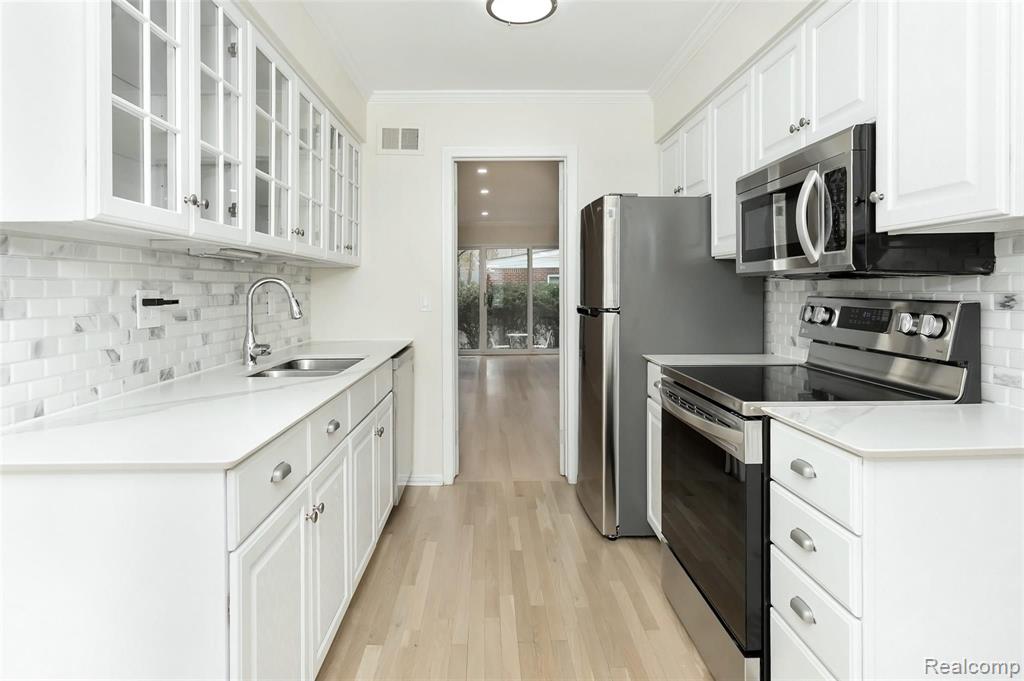 32257 Southfield Road Beverly Hills, MI 48025 - Photo 7 of 32