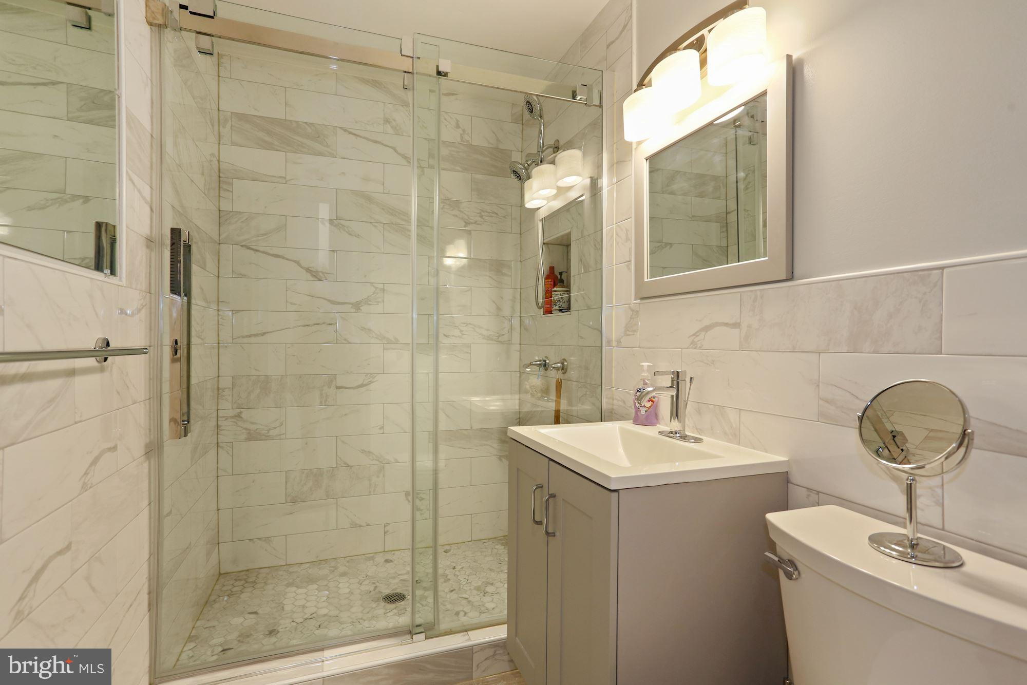 390 N Street Southwest Washington, DC 20024 - Photo 20 of 41 Bathroom upstairs