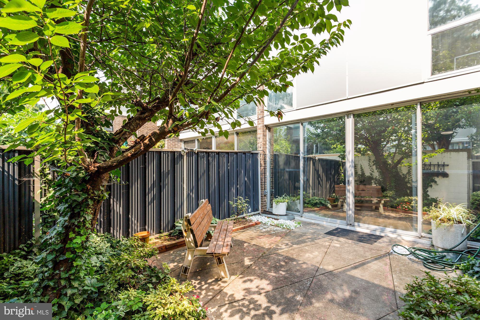 390 N Street Southwest Washington, DC 20024 - Photo 9 of 41