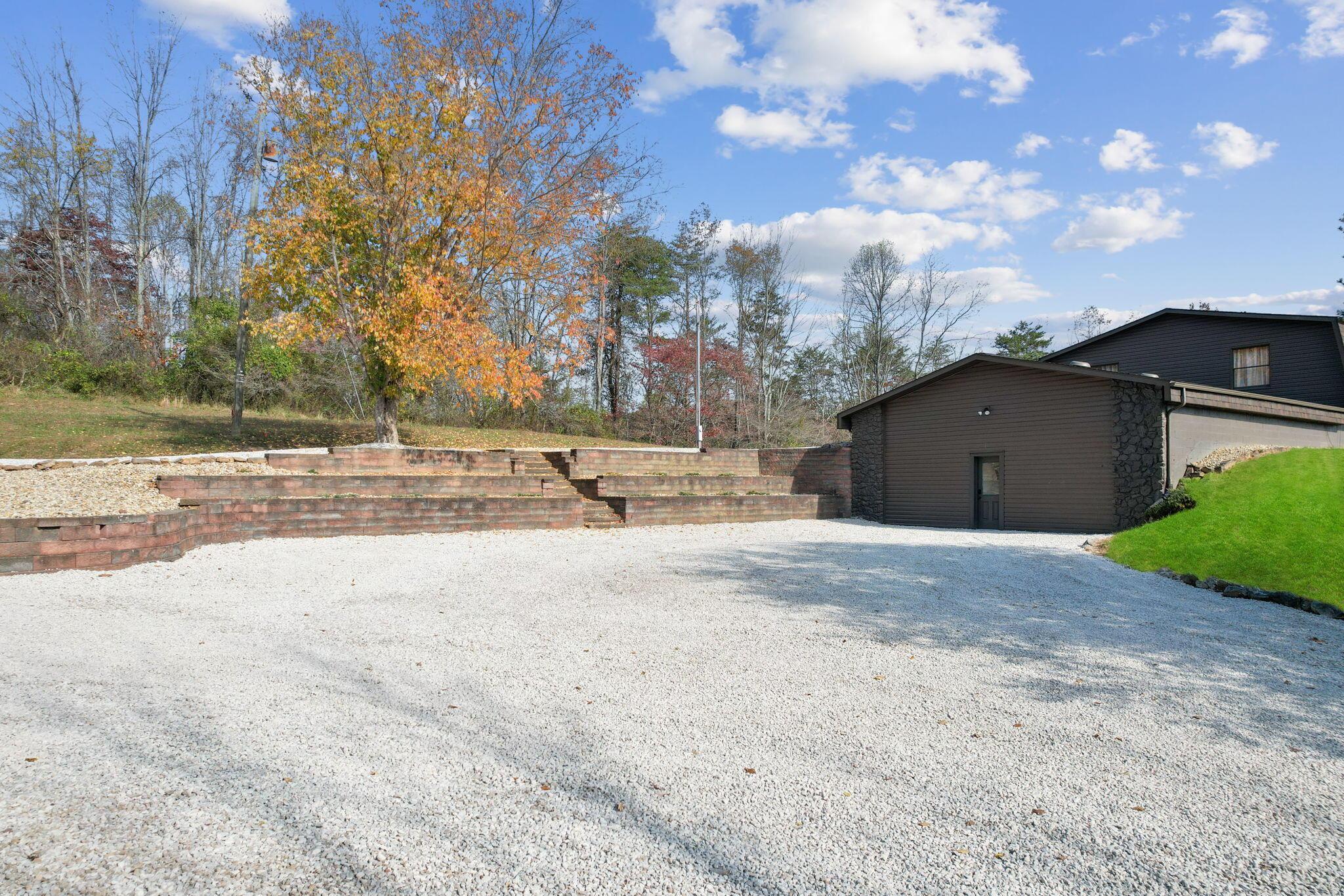 1166 Blue Valley Road Southeast Lancaster, OH 43130 - Photo 65 of 88 Exterior