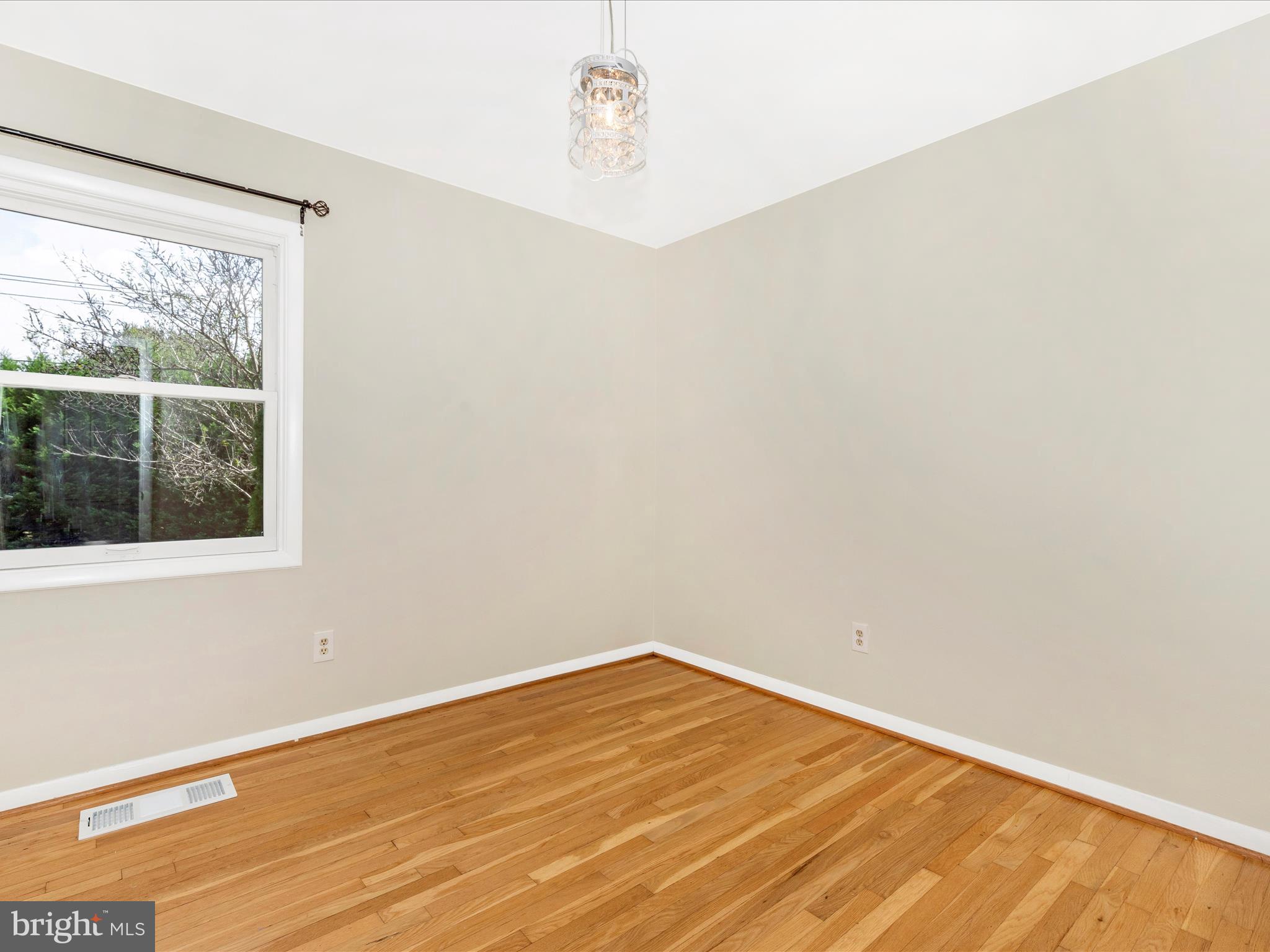 18004 Muncaster Road Rockville, MD 20855 - Photo 27 of 48 Bedroom 3