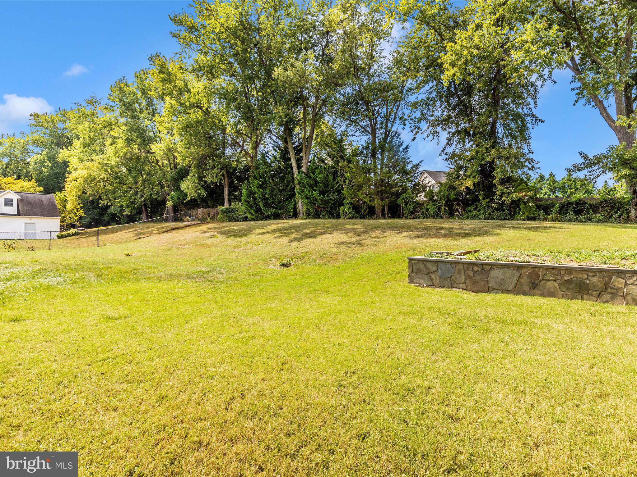 18004 Muncaster Road Rockville, MD 20855 - Photo 43 of 48 Exterior Back