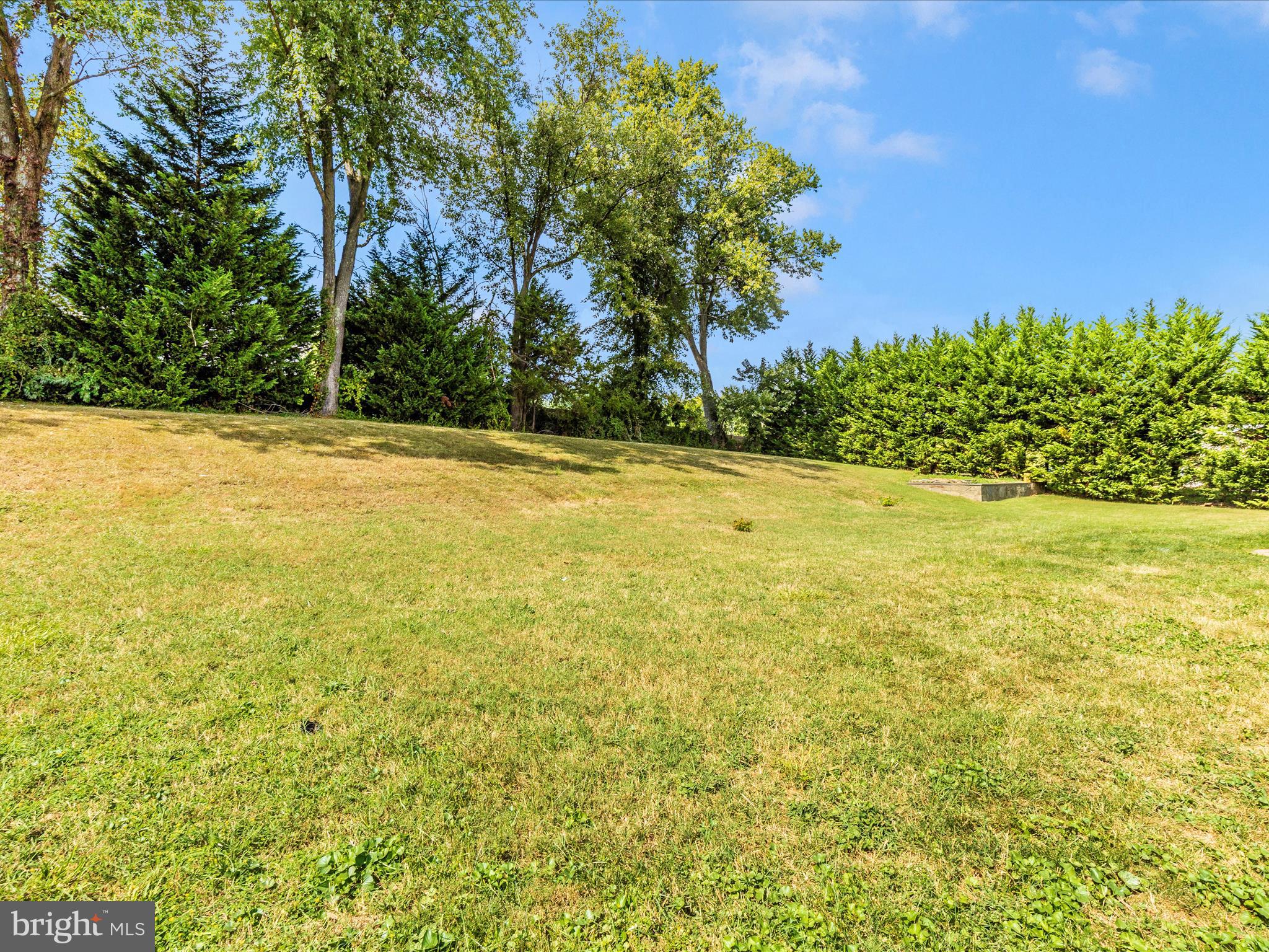18004 Muncaster Road Rockville, MD 20855 - Photo 45 of 48 Exterior Back