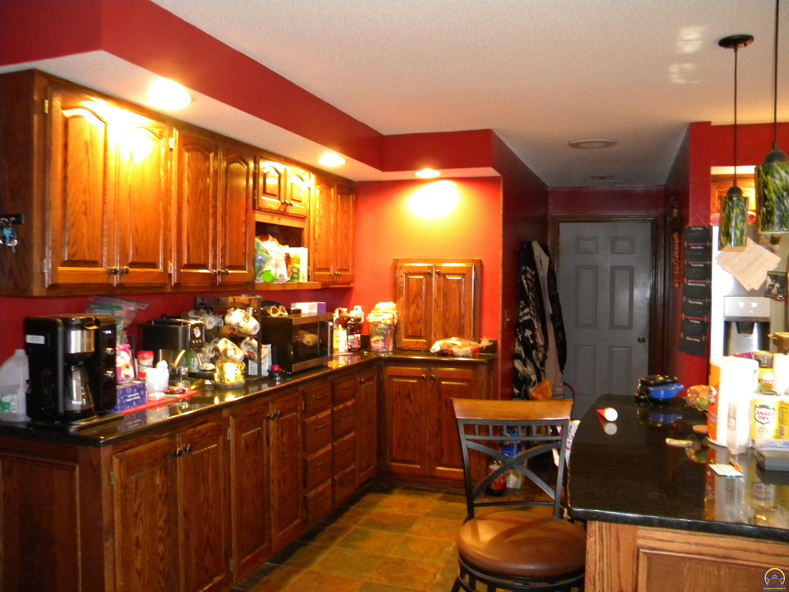 1020 Wanamaka Road Emporia, KS 66801 - Photo 15 of 24